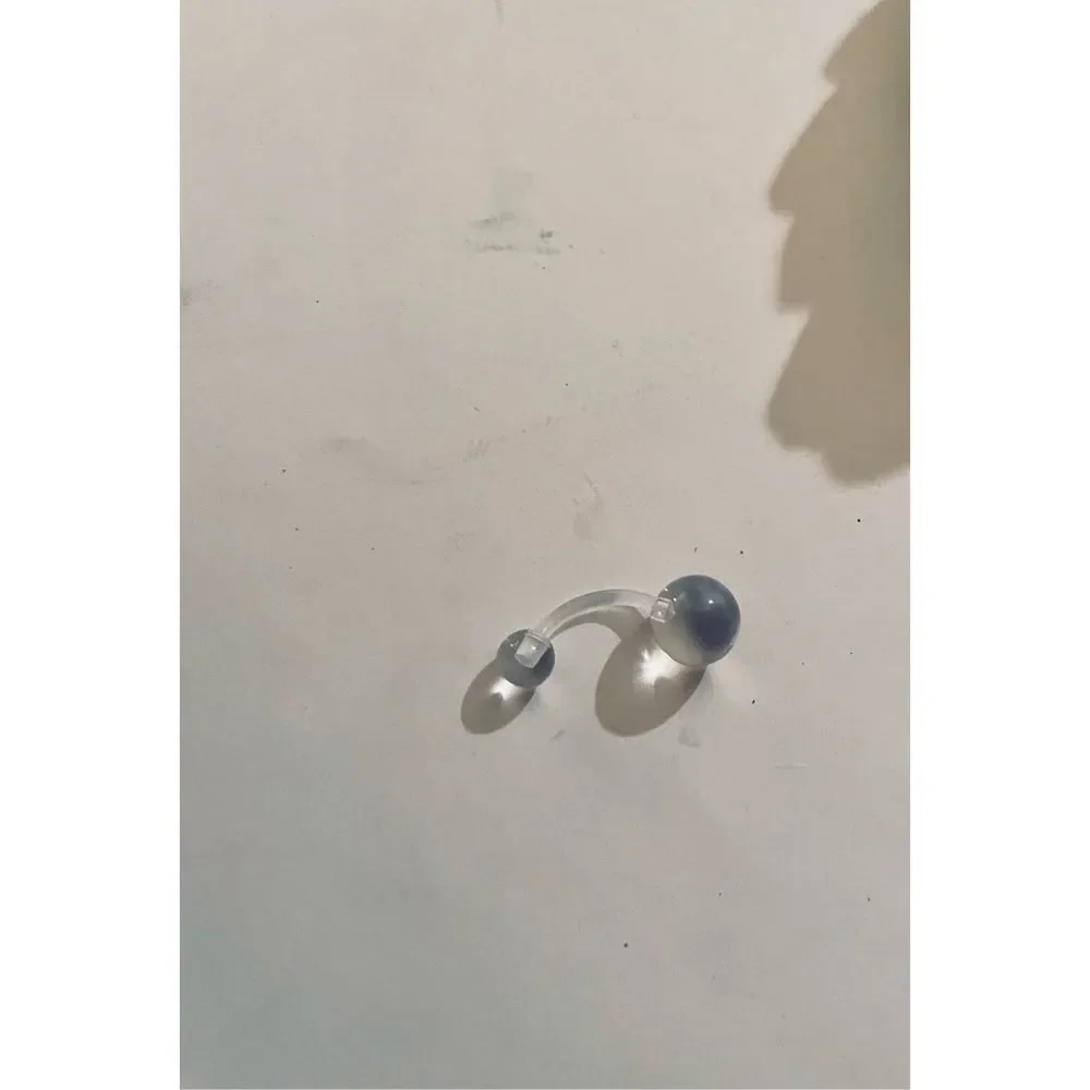 CLEAR BELLY RING - Picture 3 of 5